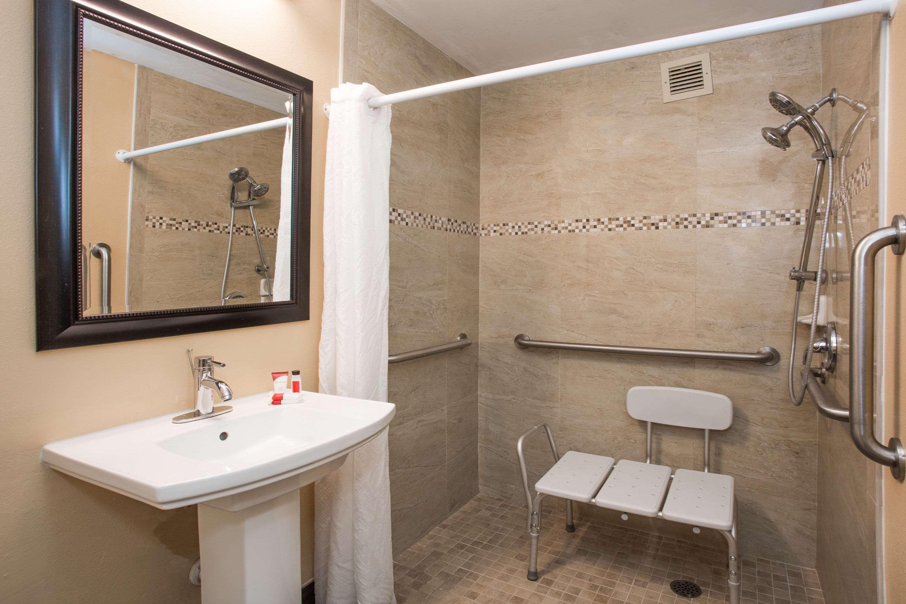 Days Inn By Wyndham Sarasota Bay Εξωτερικό φωτογραφία