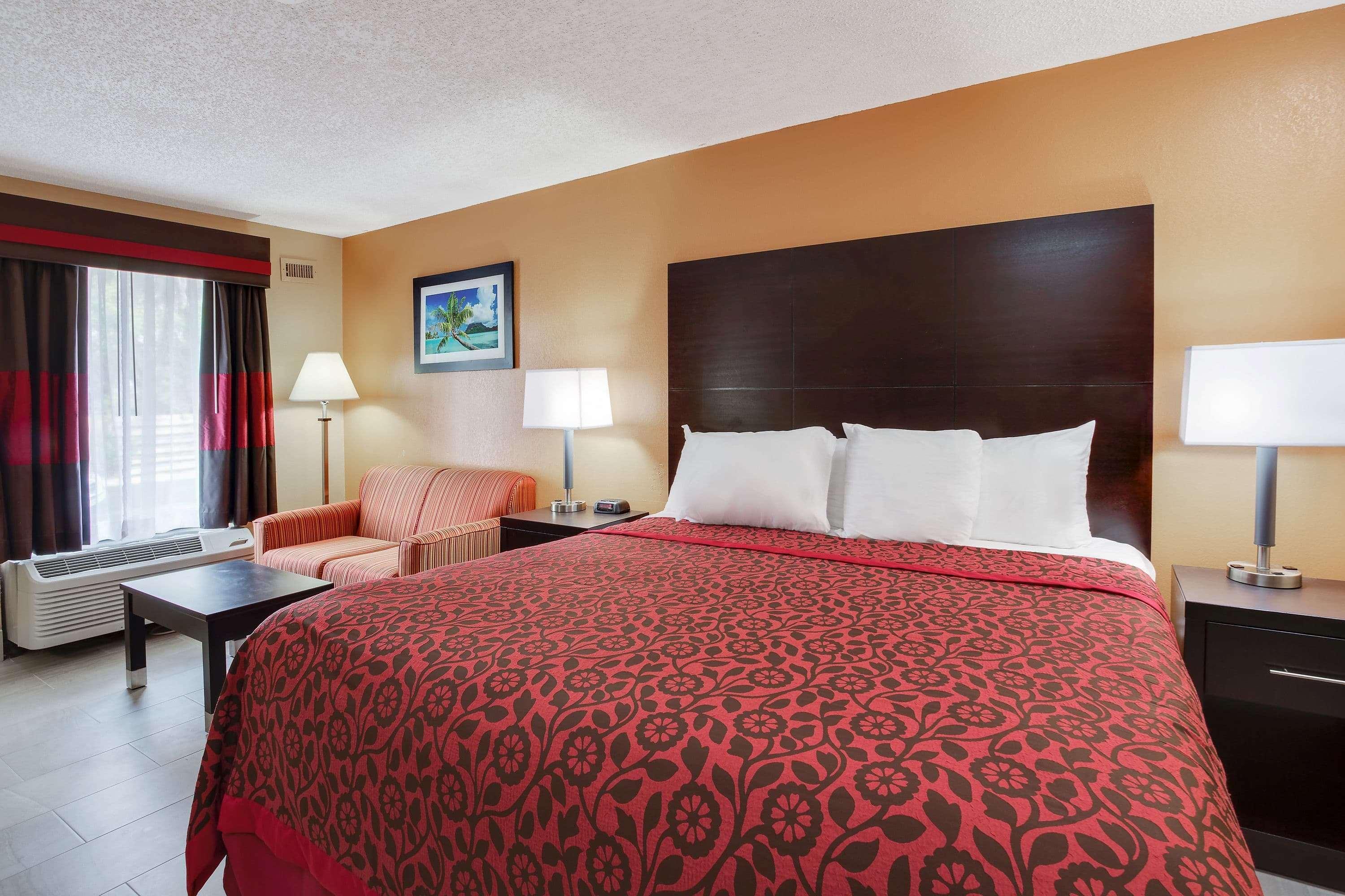 Days Inn By Wyndham Sarasota Bay Εξωτερικό φωτογραφία