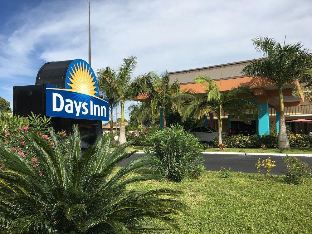Days Inn By Wyndham Sarasota Bay Εξωτερικό φωτογραφία