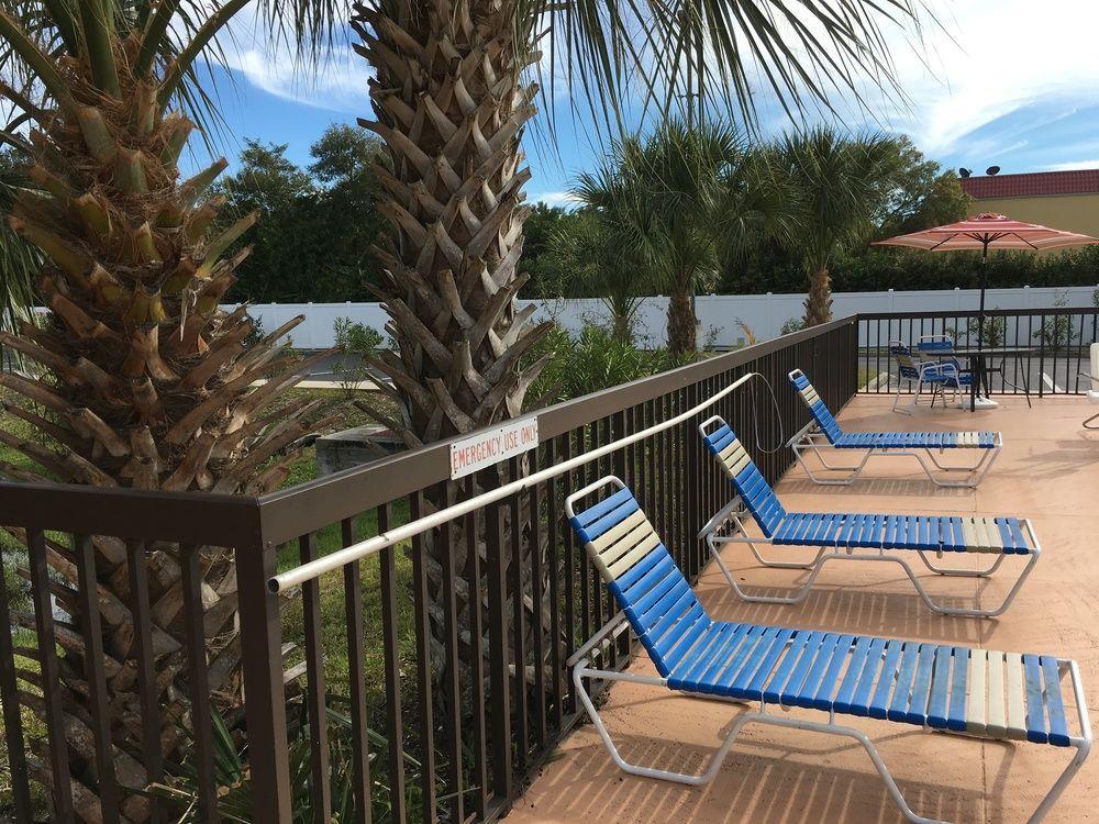 Days Inn By Wyndham Sarasota Bay Εξωτερικό φωτογραφία