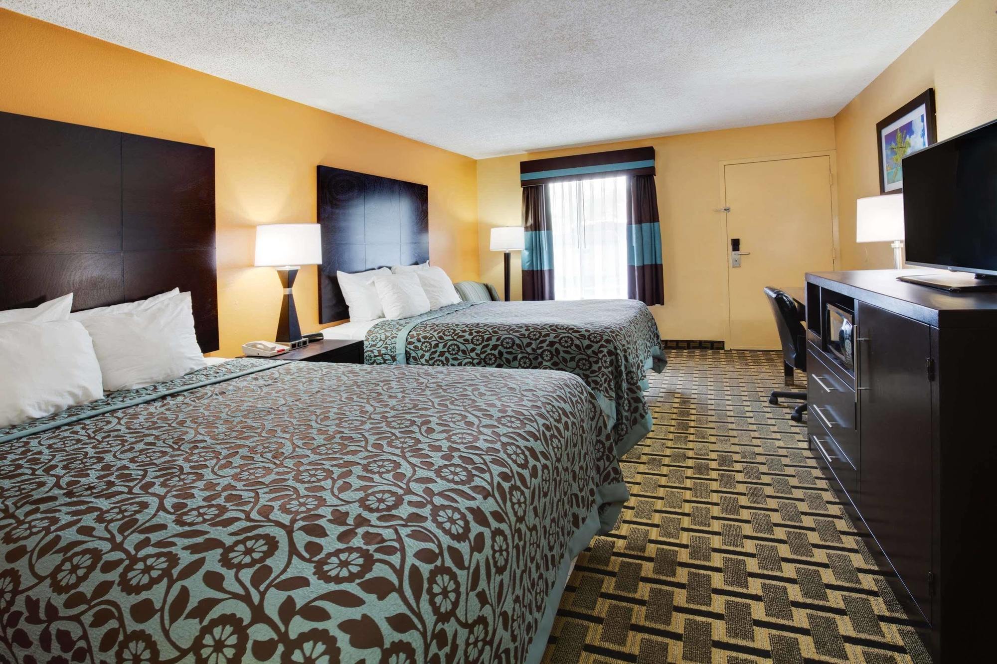 Days Inn By Wyndham Sarasota Bay Εξωτερικό φωτογραφία