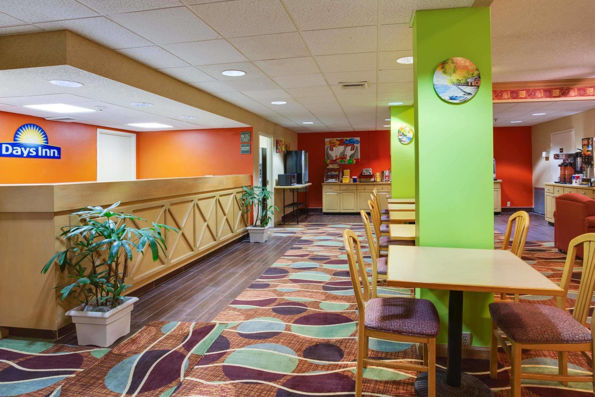 Days Inn By Wyndham Sarasota Bay Εξωτερικό φωτογραφία