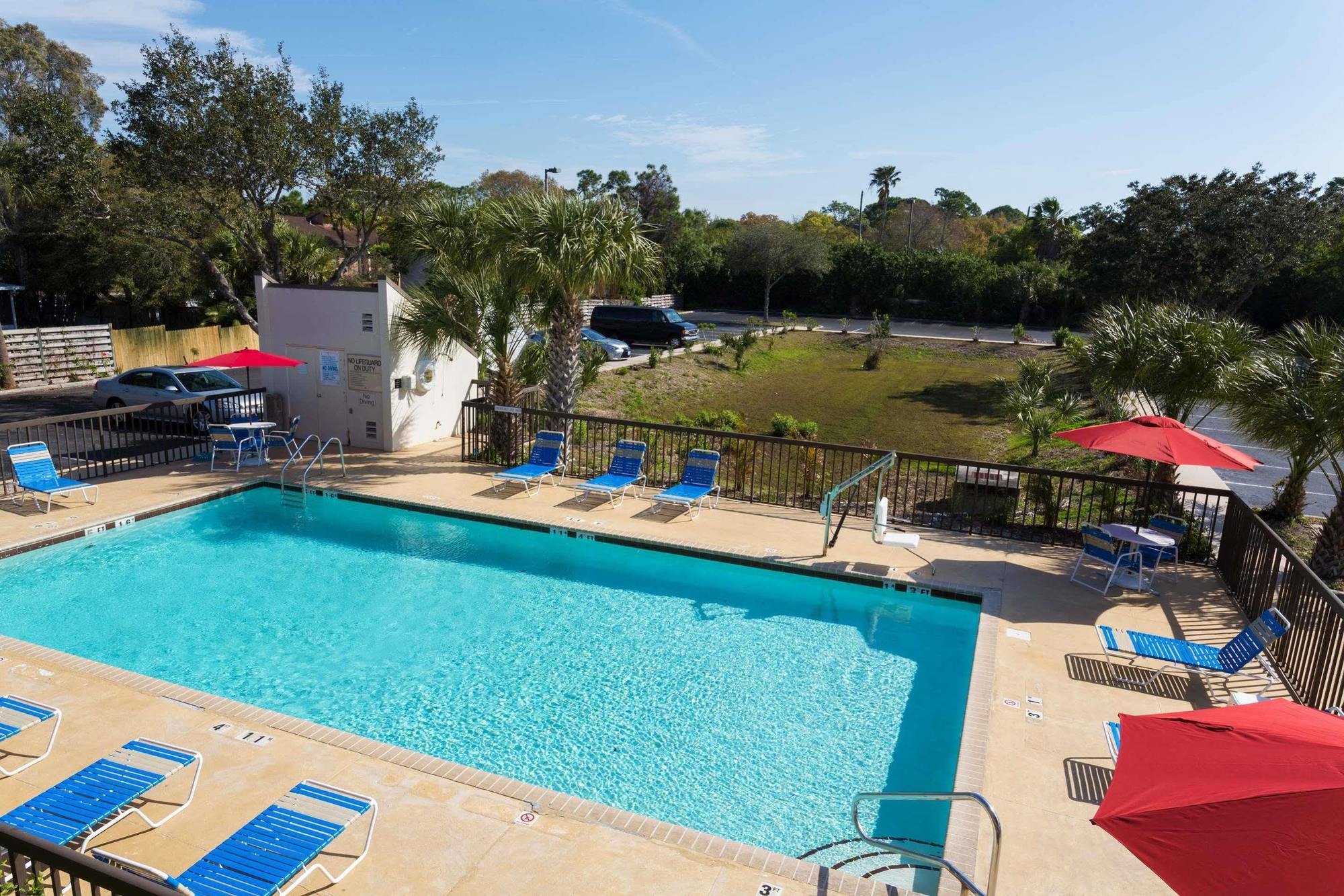 Days Inn By Wyndham Sarasota Bay Εξωτερικό φωτογραφία